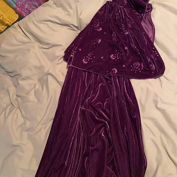 Spirit Halloween purple cape with starts - Picture 1 of 1